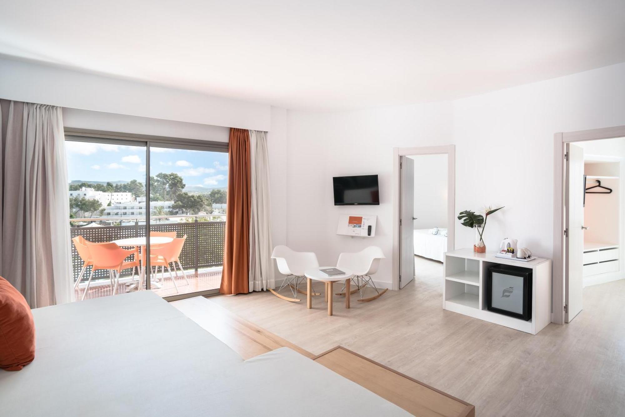 Thb Ocean Beach - Adults Only Сан-Антонио-Абад Экстерьер фото