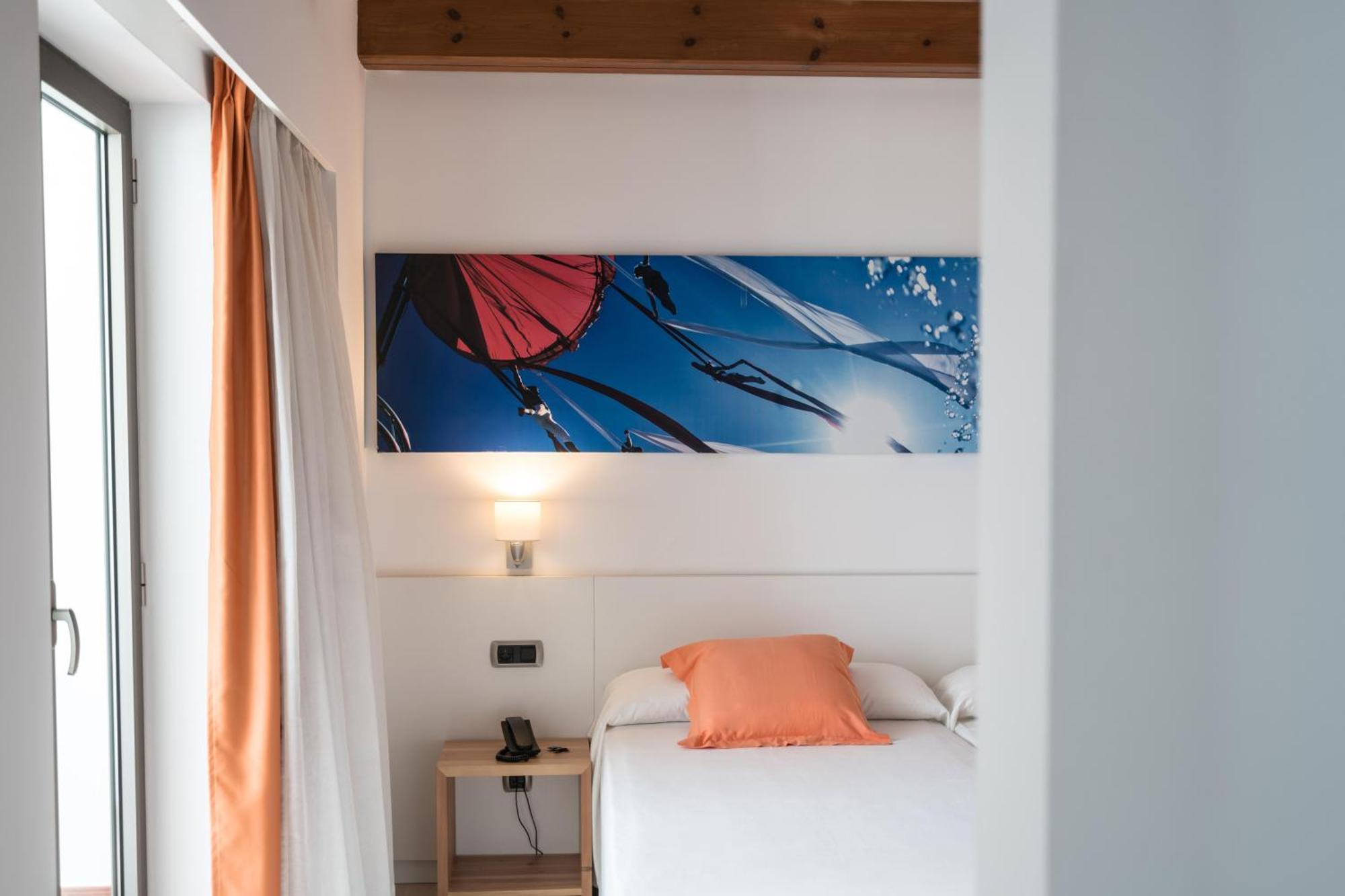 Thb Ocean Beach - Adults Only Сан-Антонио-Абад Экстерьер фото