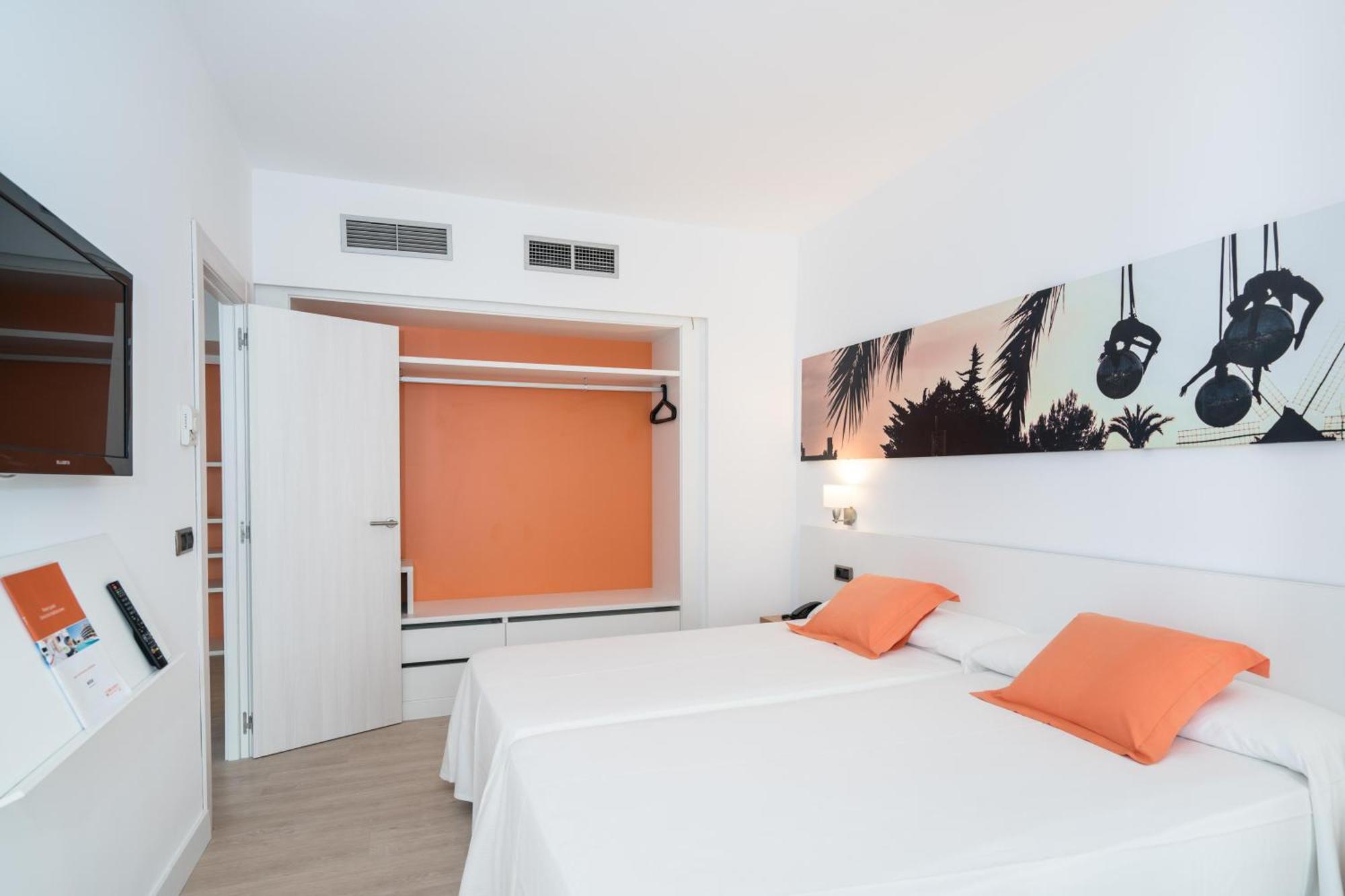 Thb Ocean Beach - Adults Only Сан-Антонио-Абад Экстерьер фото